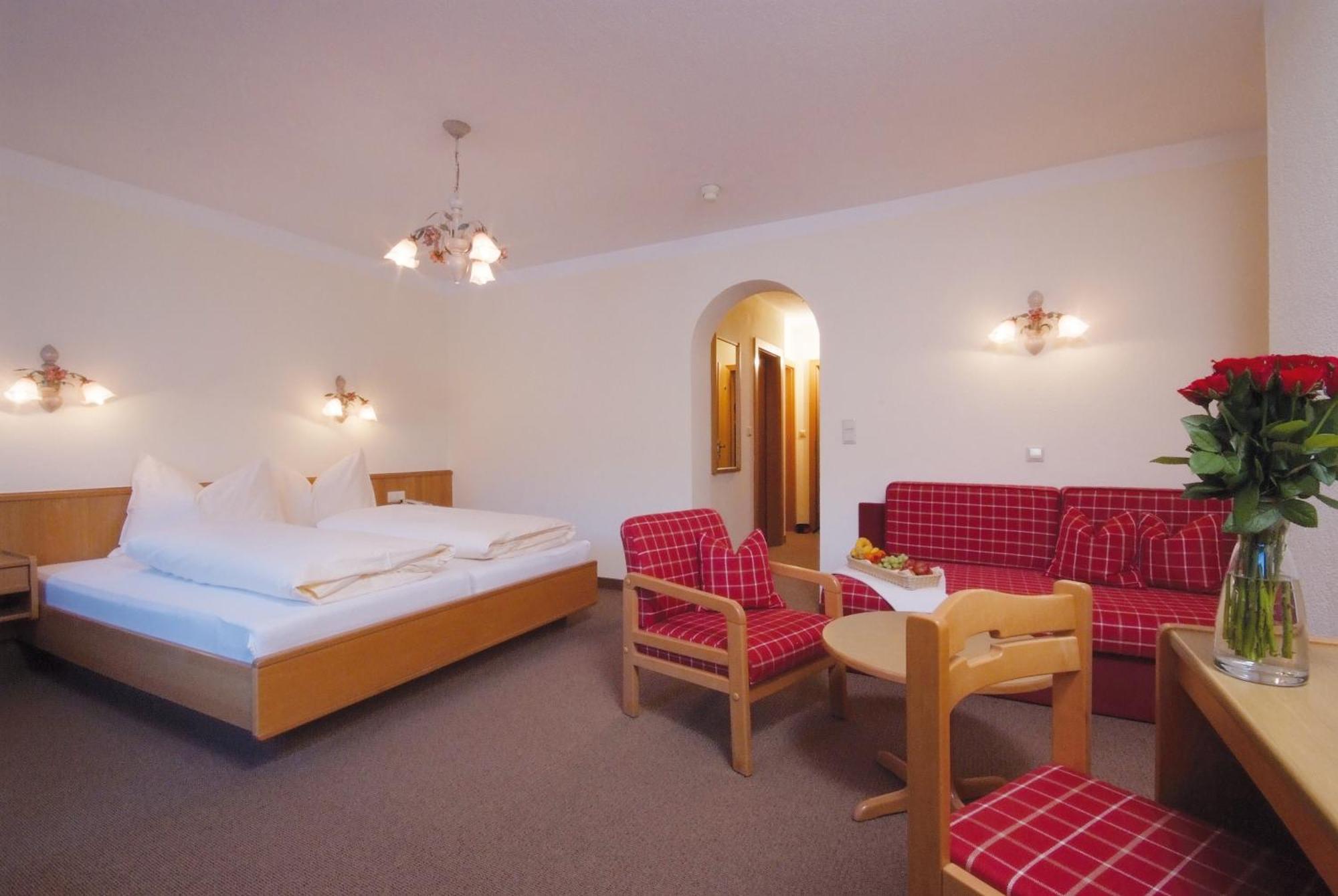 Hotel Zum Lamm Tarrenz Eksteriør billede