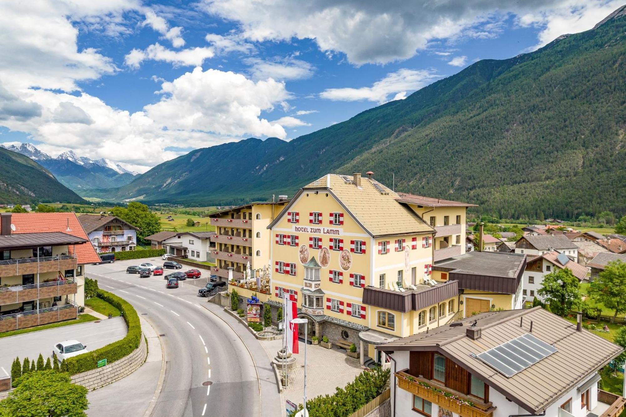 Hotel Zum Lamm Tarrenz Eksteriør billede
