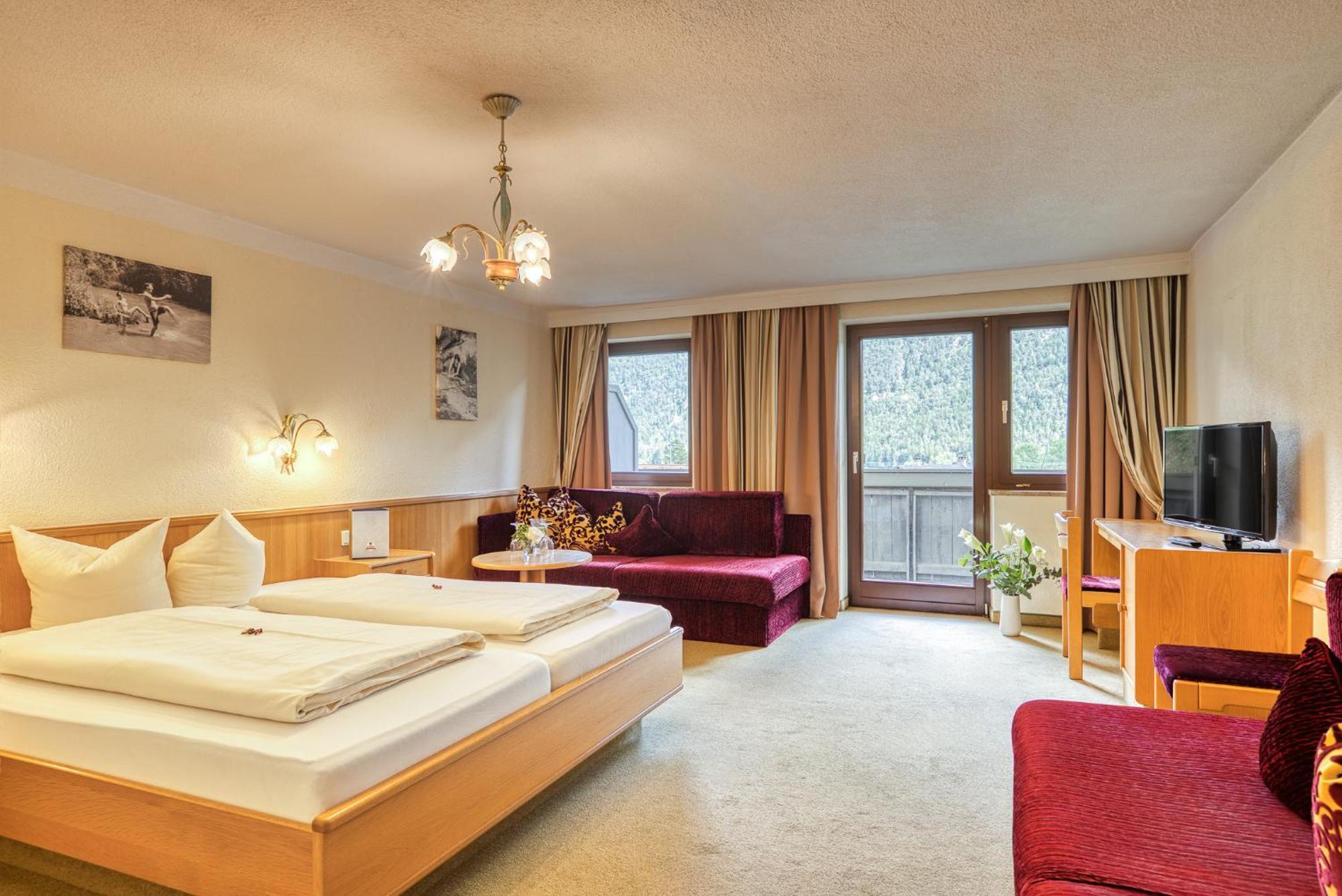 Hotel Zum Lamm Tarrenz Eksteriør billede