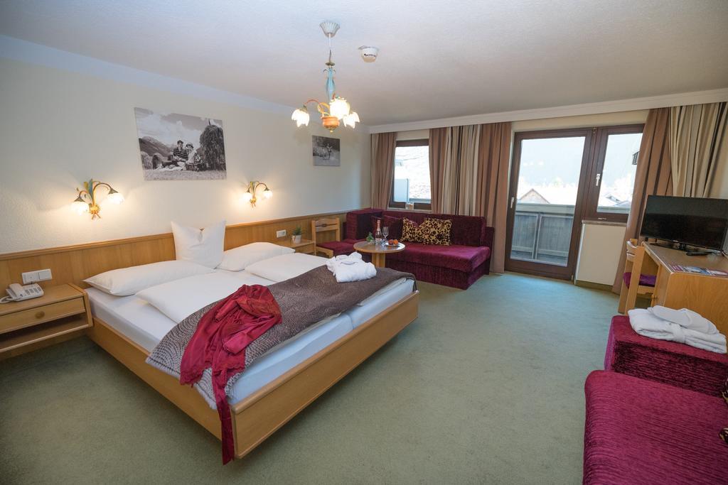 Hotel Zum Lamm Tarrenz Eksteriør billede