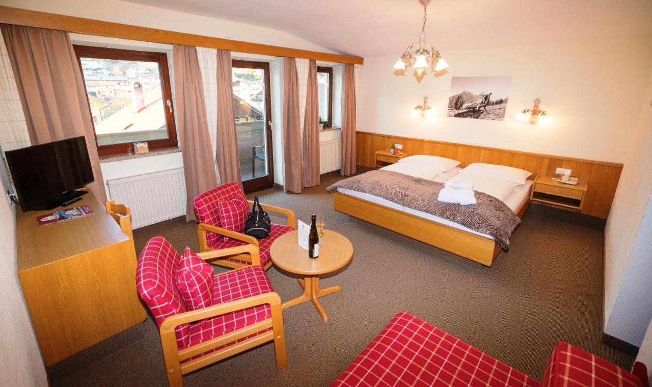 Hotel Zum Lamm Tarrenz Eksteriør billede