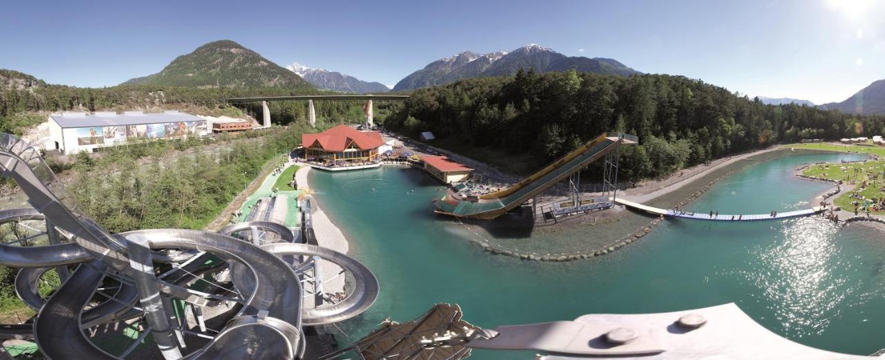 Hotel Zum Lamm Tarrenz Eksteriør billede
